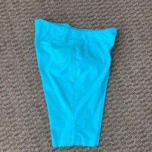 Anthony’s Resort wear Turquoise Pull On Clamdiggers Crop Pant  Size 16